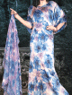 Robe orientale d'ete avec motifs grandes fleurs violettes et un foulard assorti