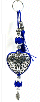 Porte-cles artisanal coeur en metal argente cisele et pompon en sabra - Bleu roi