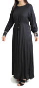 Robe longue noire avec ceinture integree et broderies au niveau des manches