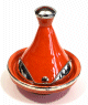 Mini tajine decoratif marocain de couleur orange en poterie cercle de metal argente