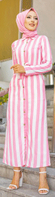 Robe à rayures boutonnée (ouverte) avec ceinture assortie (Vetement été femme voilée) - Couleur blanc et rose Robe a rayures boutonnee (ouverte) avec ceinture assortie (Vetement ete femme voilee) - Couleur blanc et rose