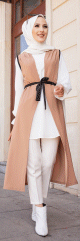 Gilet long sans manches avec ceinture noire (Vetement mastour femme voilee) - Couleur Beige