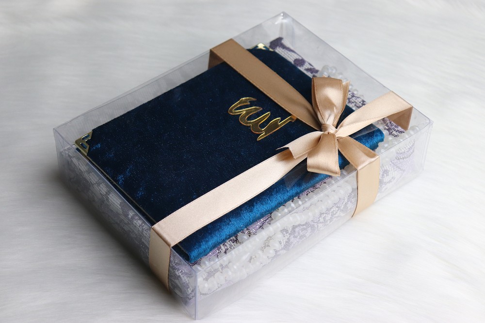 Grand Coffret Cadeau avec son Coran assorti - Couleur gris - Objet de  décoration ou oeuvre artisanale sur
