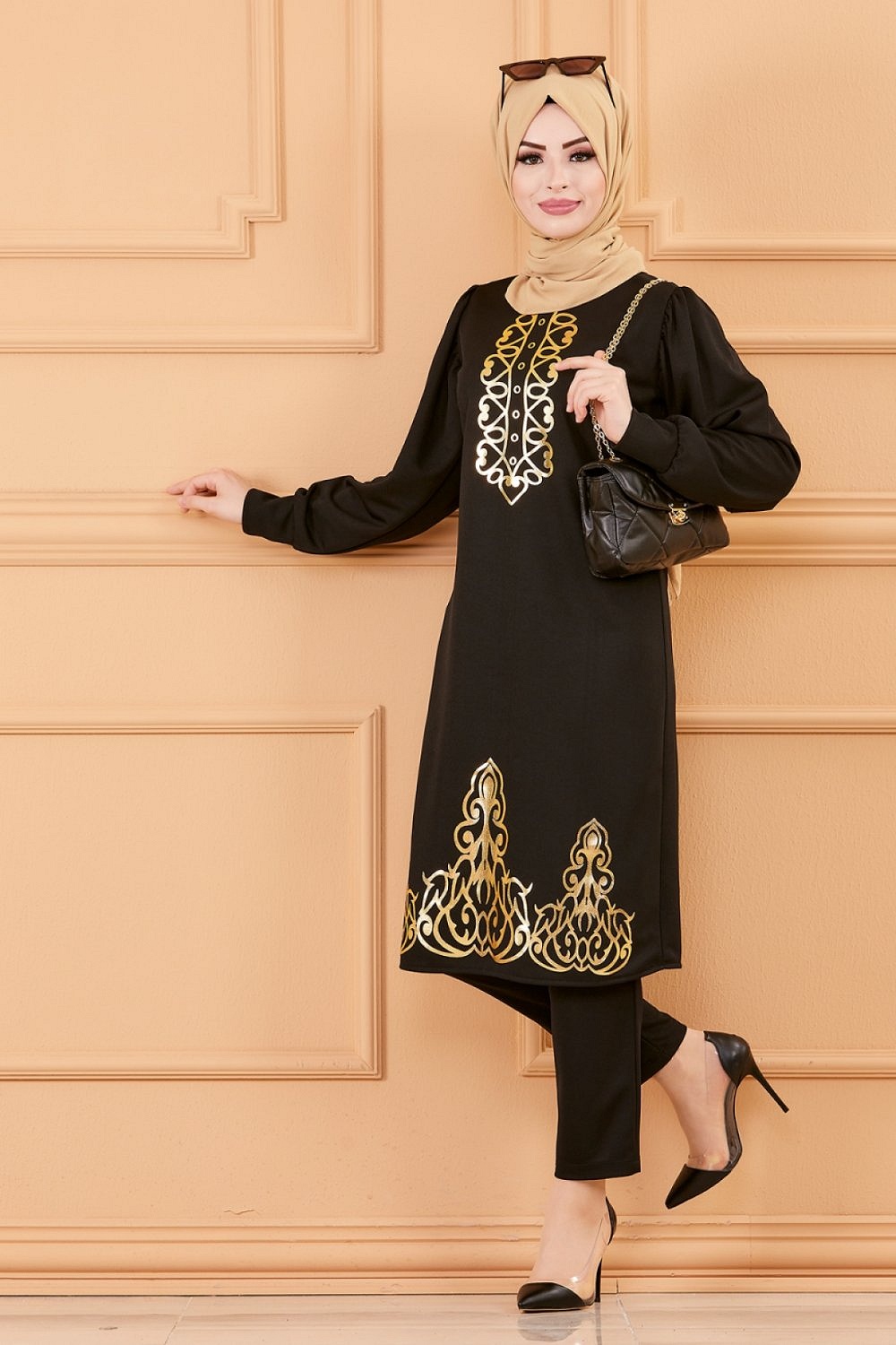 Ensemble chic tunique et pantalon style habillé (Boutique musulmane pour  femme voilée) - Couleur noir - Prêt à porter et accessoires